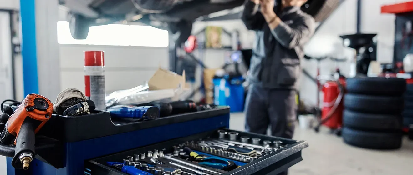 Fama - Autopartes y Cristales