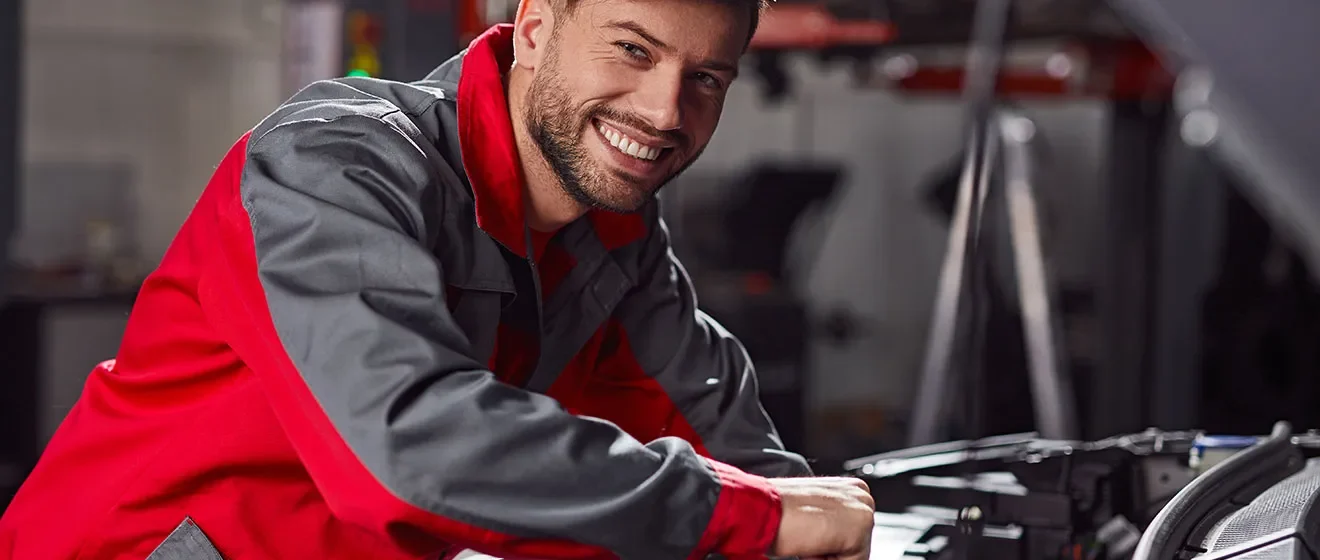 Fama - Autopartes y Cristales